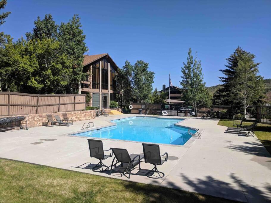 Cozy Top Floor Condo With Mountain Views Park City Exteriör bild